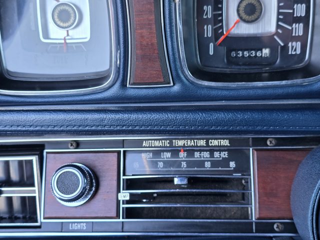 Lincoln Continental Mark III 1971 - Stan idealny! — zdjęcie 26