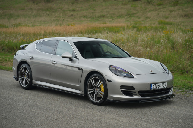 Porsche Panamera 4.8 V8