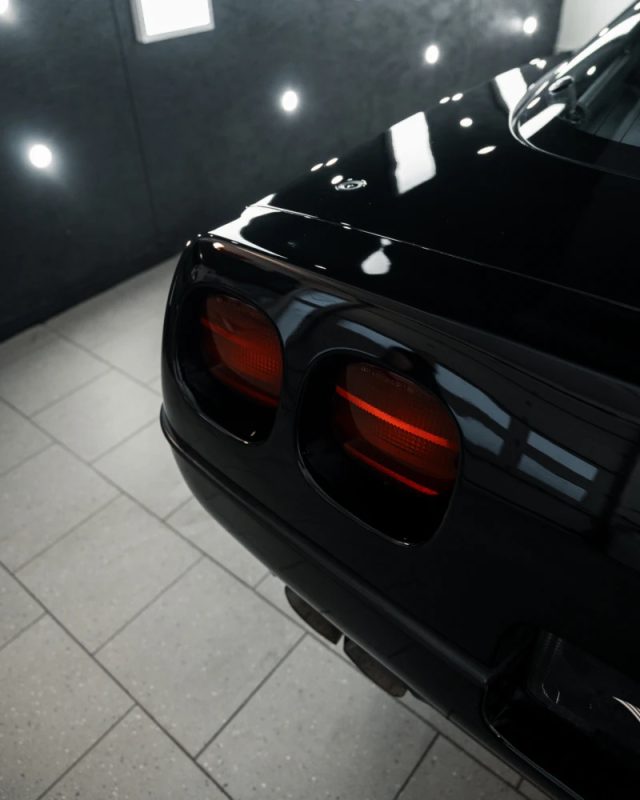 1990 Chevrolet Corvette C4 ZR1 LT5 5.7 V8 -Niski przebieg! — zdjęcie 18
