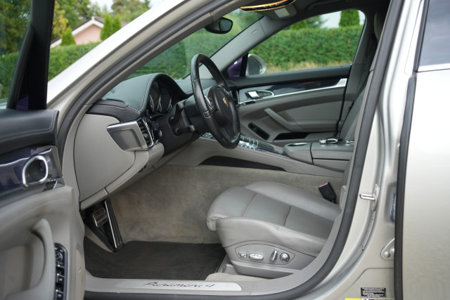 Porsche Panamera 4.8 V8 — zdjęcie 28