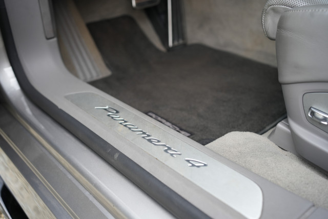 Porsche Panamera 4.8 V8 — zdjęcie 19